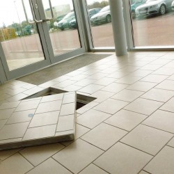 Tampa oculta + aro em aço galvanizado 50x50 - 3